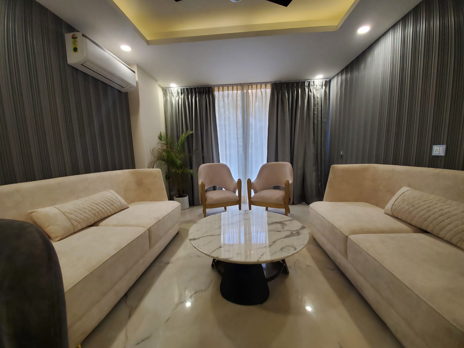 Fully Furnished Luxury Floor At Garden Villa